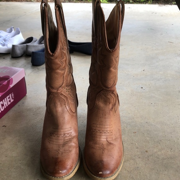 Boots - Picture 1 of 3